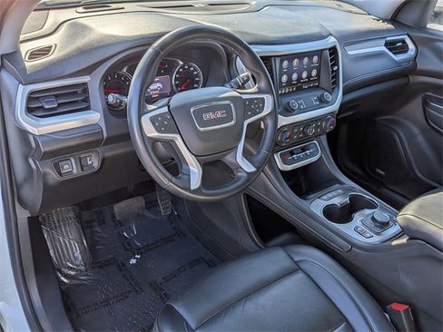 Used 2023 GMC Acadia SLT image 18