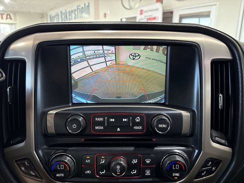 Used 2016 GMC Sierra 2500 Denali w/ Duramax Plus Package AWD/4WD image 17