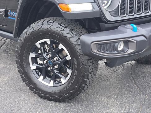 Certified 2025 Jeep Wrangler Unlimited Rubicon 4xe w/ Safety Group AWD/4WD image 4