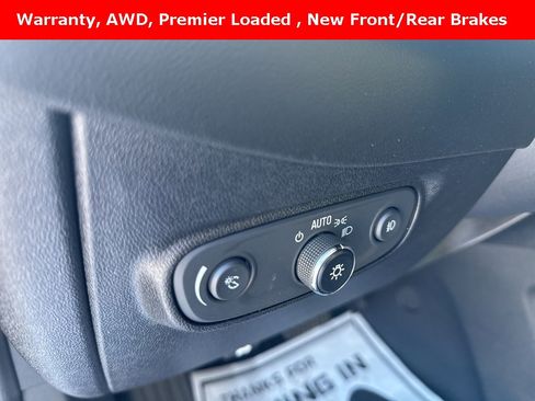 Used 2019 Chevrolet Equinox Premier image 18