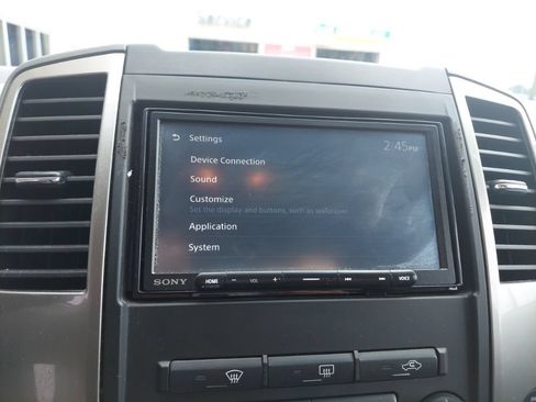 Used 2011 Nissan Frontier SL AWD/4WD image 24