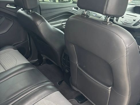 Used 2017 Ford Escape SE w/ SE Sport Appearance Package AWD/4WD image 21