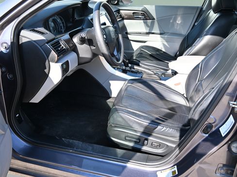 Used 2016 Honda Accord EX image 13