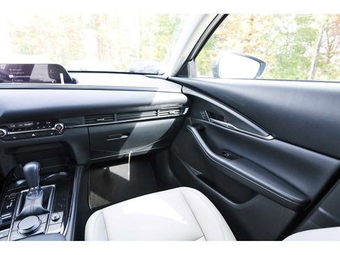 Certified 2025 MAZDA CX-30 AWD 2.5 S w/ Preferred Package image 8