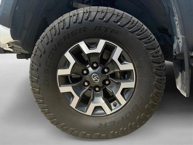Used 2020 Toyota Tacoma TRD Off-Road w/ Technology Package AWD/4WD image 24