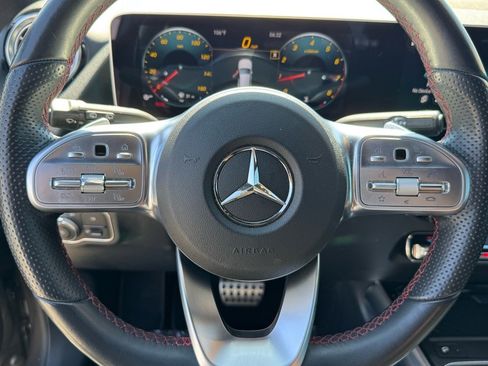 Certified 2021 Mercedes-Benz GLA 250 image 27