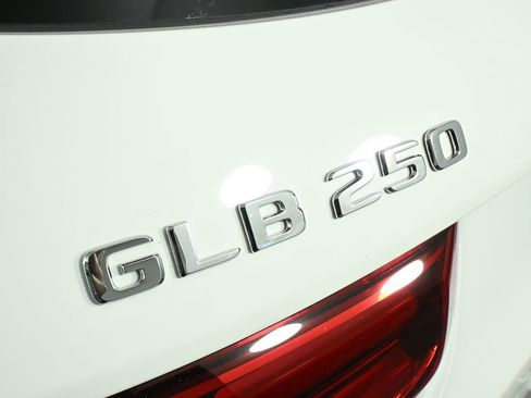 New 2026 Mercedes-Benz GLB 250 image 28