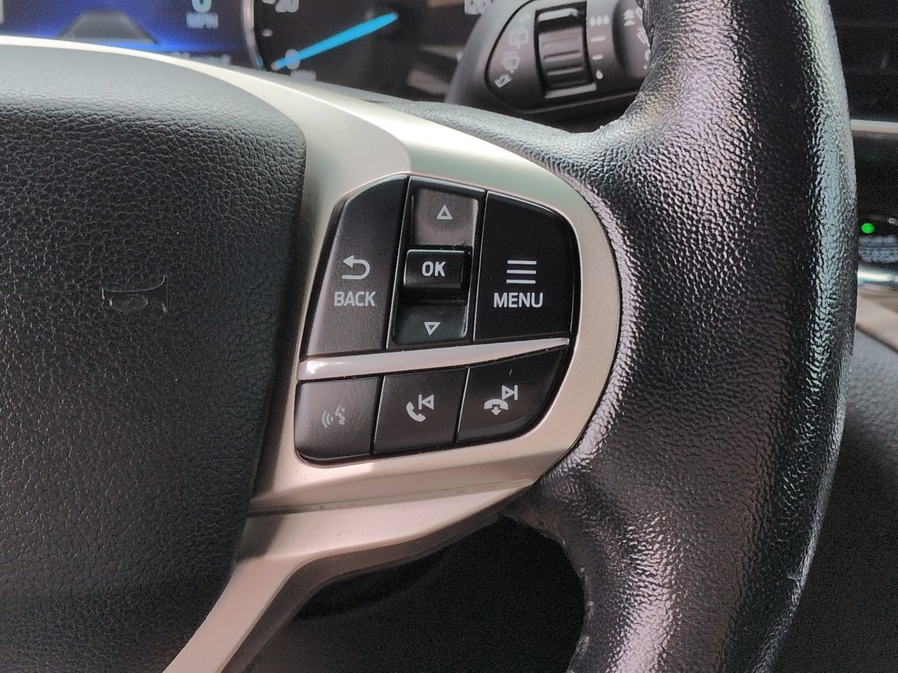 Used 2021 Ford Explorer Limited w/ Equipment Group 301A RWD image 26