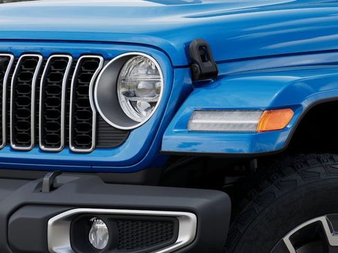 Used 2025 Jeep Wrangler Unlimited Sahara w/ Safety Group AWD/4WD image 10