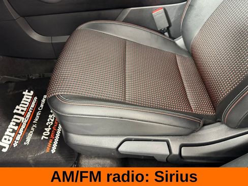 Used 2025 Nissan Kicks SR w/ SR Premium Package image 13