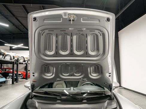 Used 2025 Porsche 911 Carrera image 39