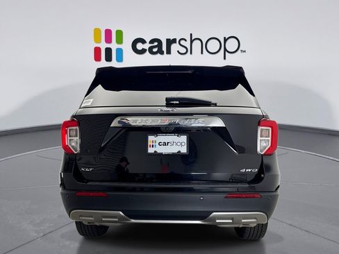 Used 2022 Ford Explorer XLT w/ Equipment Group 202A AWD/4WD image 4