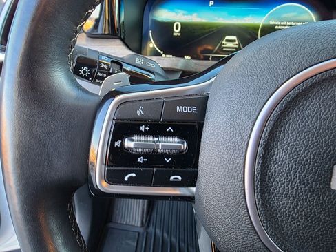 Used 2023 Kia Sorento SX Prestige image 14