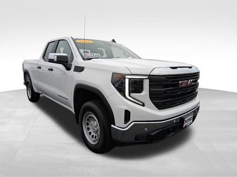 Used 2025 GMC Sierra 1500 Pro w/ Pro Value Package image 4
