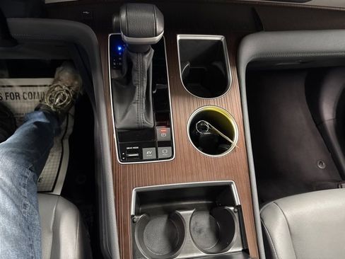 Used 2024 Toyota Sienna XLE image 33