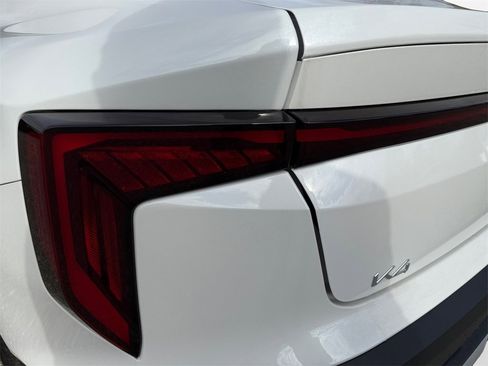 New 2025 Kia K4 EX image 19