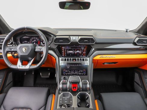 Used 2024 Lamborghini Urus S AWD/4WD image 4