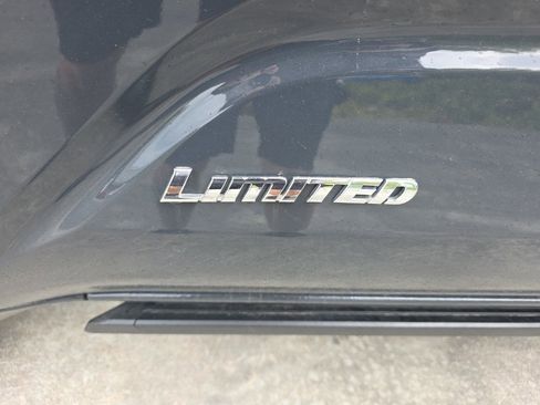 Used 2024 Toyota Tacoma Limited image 8