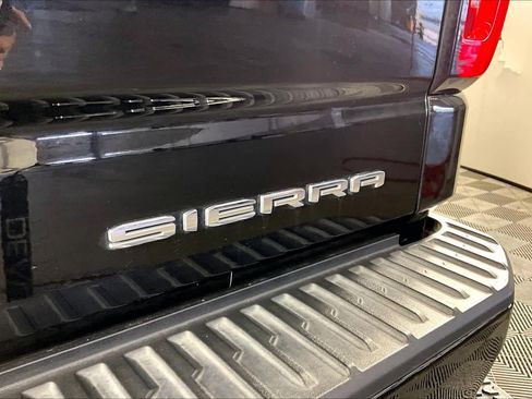 Used 2023 GMC Sierra 1500 Denali Ultimate AWD/4WD image 30