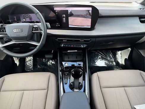 New 2026 Audi Q3 quattro 2.0T AWD/4WD image 18