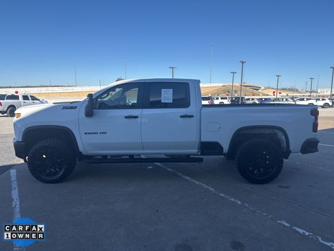 Used 2022 Chevrolet Silverado 2500 Custom w/ Custom Value Package image 7