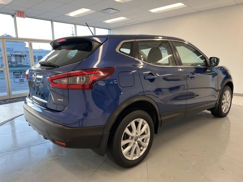 Used 2022 Nissan Rogue Sport S image 6