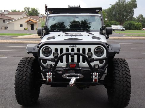 Used 2013 Jeep Wrangler Unlimited Sahara AWD/4WD image 12