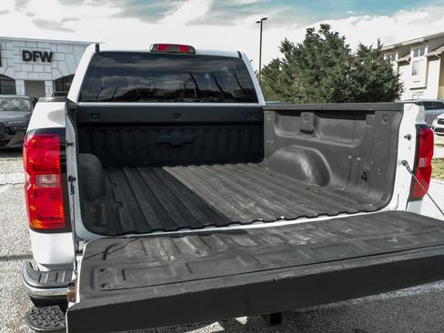 Used 2018 Chevrolet Silverado 1500 W/T w/ Trailering Package AWD/4WD image 46