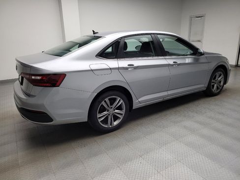 Used 2024 Volkswagen Jetta SE FWD image 10