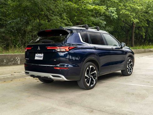 Used 2024 Mitsubishi Outlander SE AWD/4WD image 9