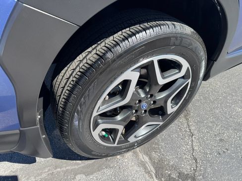Used 2019 Subaru Crosstrek 2.0i Limited w/ Moonroof Package w/Navigation AWD/4WD image 17