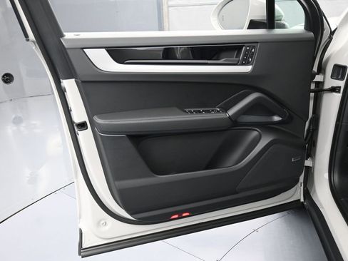 New 2026 Porsche Cayenne S AWD/4WD image 15