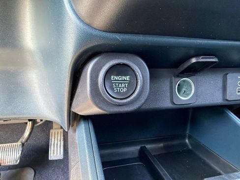 Used 2025 Ford Maverick Lobo AWD/4WD image 13