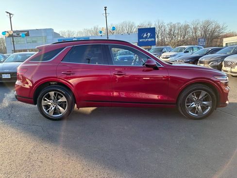 Used 2025 Genesis GV70 3.5T Sport AWD/4WD image 8