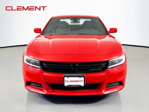 Used 2022 Dodge Charger SXT RWD image 3