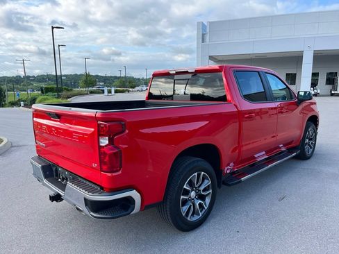 Used 2022 Chevrolet Silverado 1500 LT AWD/4WD image 4