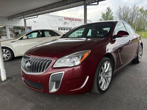 Used 2017 Buick Regal GS AWD/4WD image 2