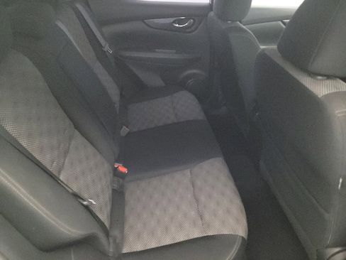 Used 2017 Nissan Rogue Sport SV w/ SV Premium Package image 19