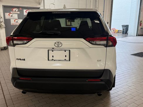 Used 2024 Toyota RAV4 LE image 8
