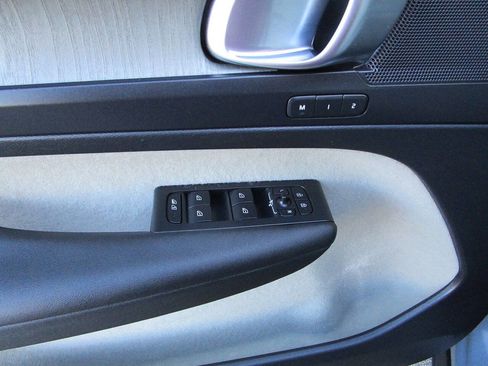 Used 2020 Volvo XC40 T5 Inscription w/ Protection Package Premier image 8