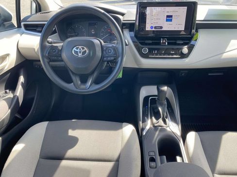 Used 2024 Toyota Corolla LE FWD image 10