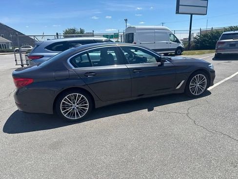 Used 2020 BMW 530i xDrive w/ Premium Package AWD/4WD image 7