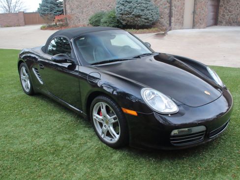 Used 2005 Porsche Boxster S image 8