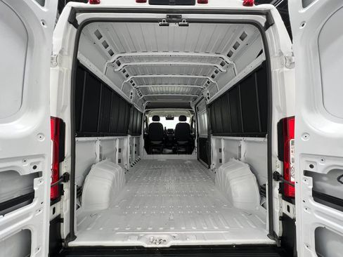Used 2023 RAM ProMaster 2500 FWD image 26