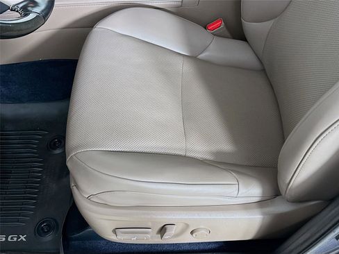 Used 2021 Lexus GX 460 Premium w/ Premium Package image 19