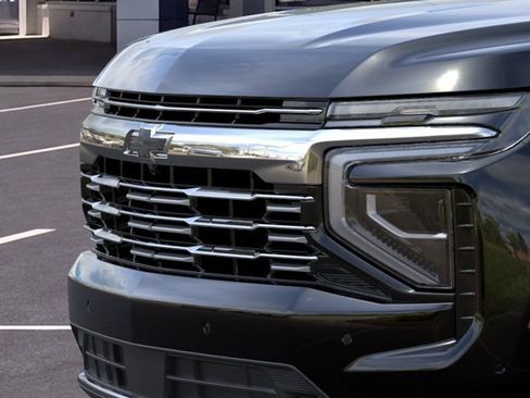 New 2026 Chevrolet Suburban Premier AWD/4WD image 13