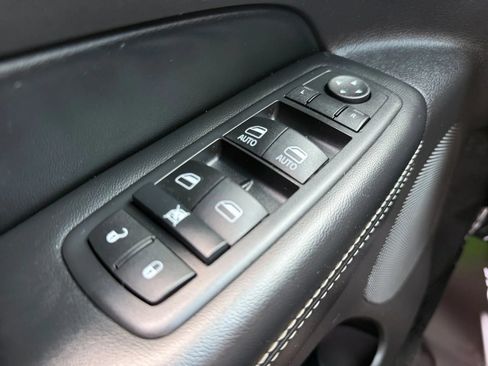Used 2016 Jeep Grand Cherokee Limited w/ Trailer Tow Group IV AWD/4WD image 40