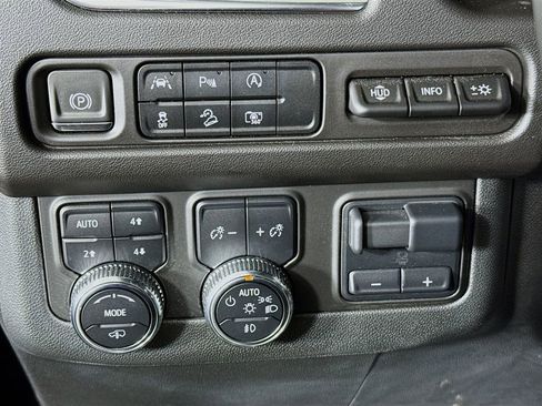 Used 2024 GMC Yukon AT4 w/ AT4 Premium Plus Package image 10