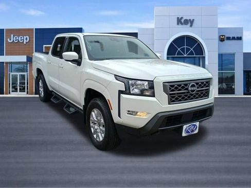 Used 2022 Nissan Frontier SV image 8