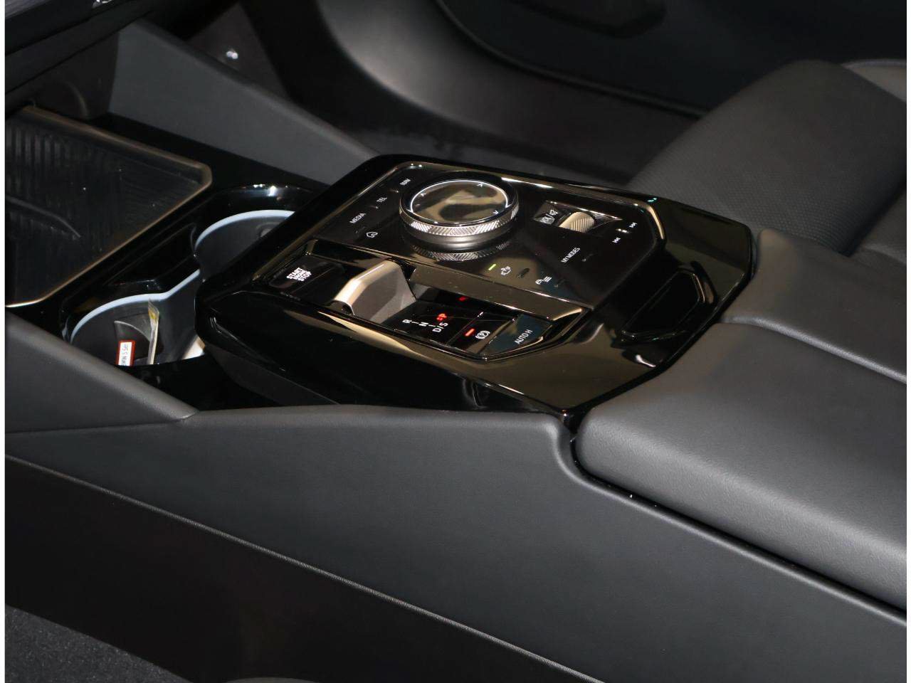 Certified 2024 BMW 530i w/ M Sport Package RWD image 12